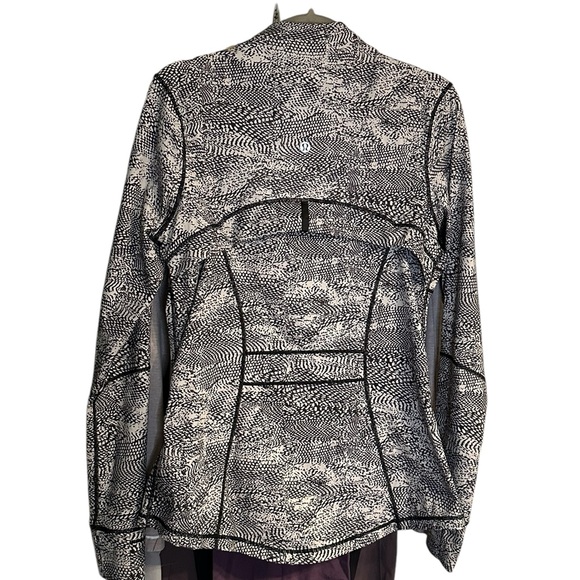 Lululemon Women's Define Thumb Hole Mock Neck Full Zip Jacket Size 12 - Picture 6 of 8